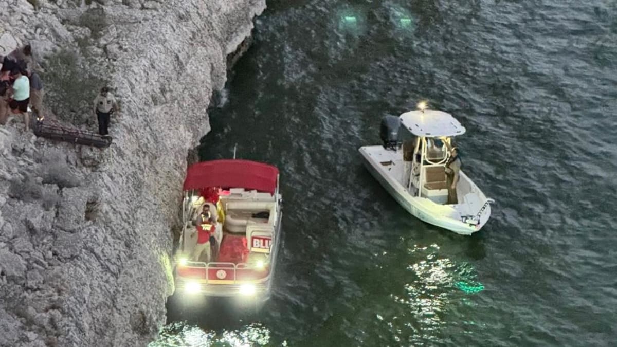 Emergency rescue teams work together to save injured cliff jumpers stranded on Texas rock ledge