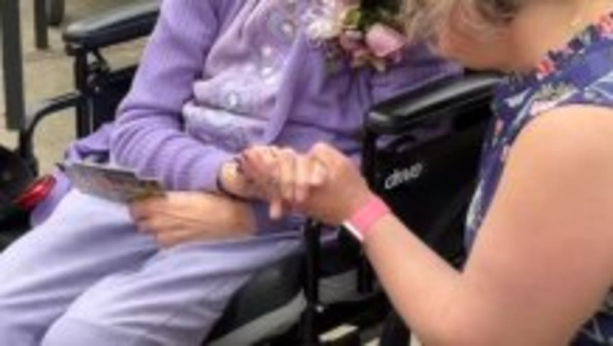 Nurse Saves Stillborn Baby, Becomes Family 52 Years Later - Image 3