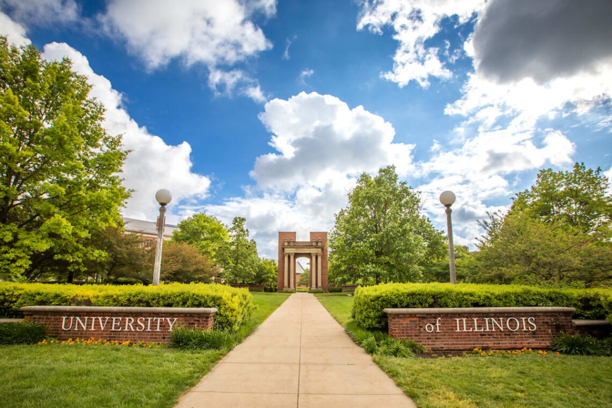 Four Illinois Students Win Top STEM Scholarships