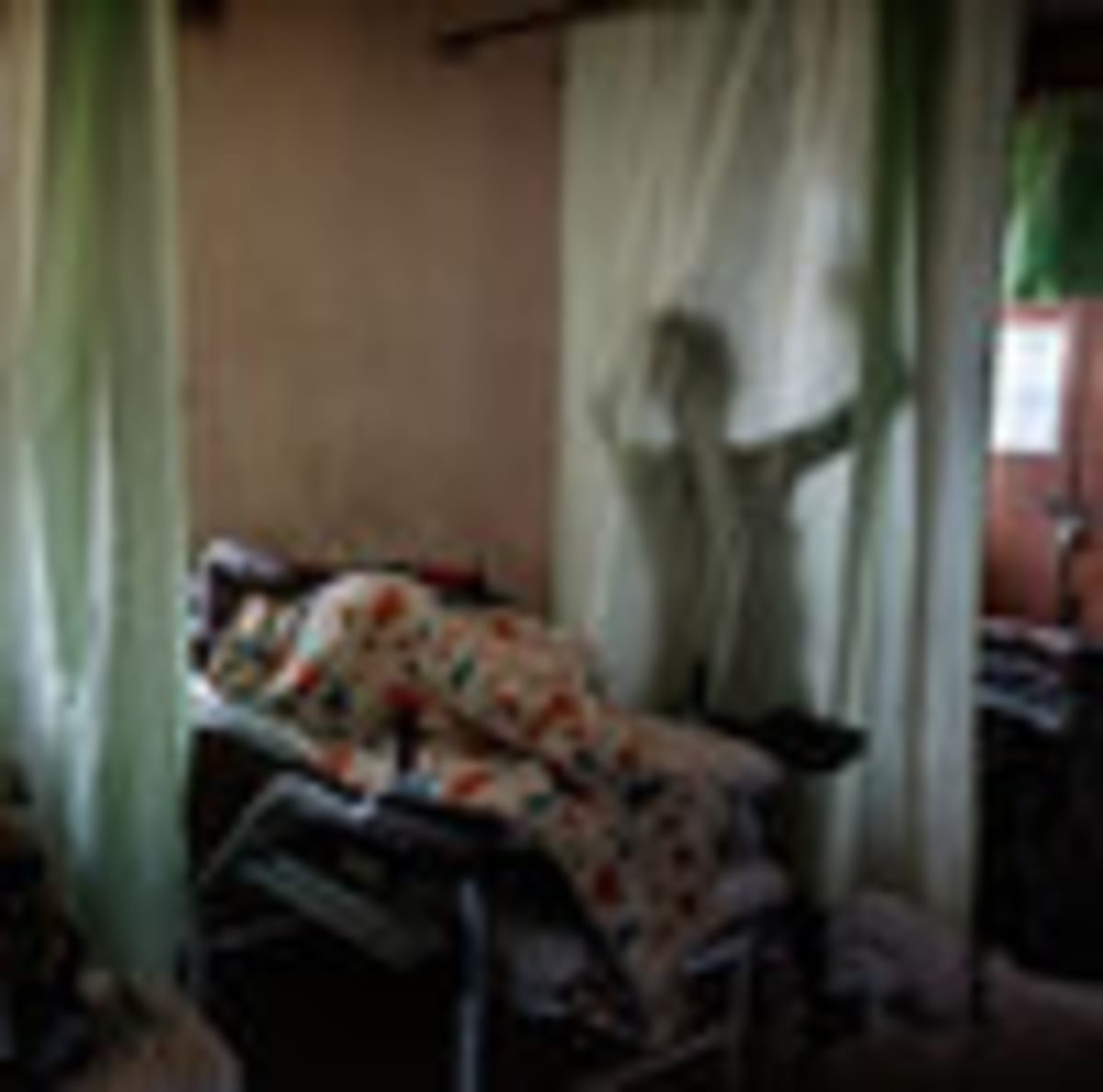 Simple Drape Could Prevent 95% of Childbirth Deaths - Image 4
