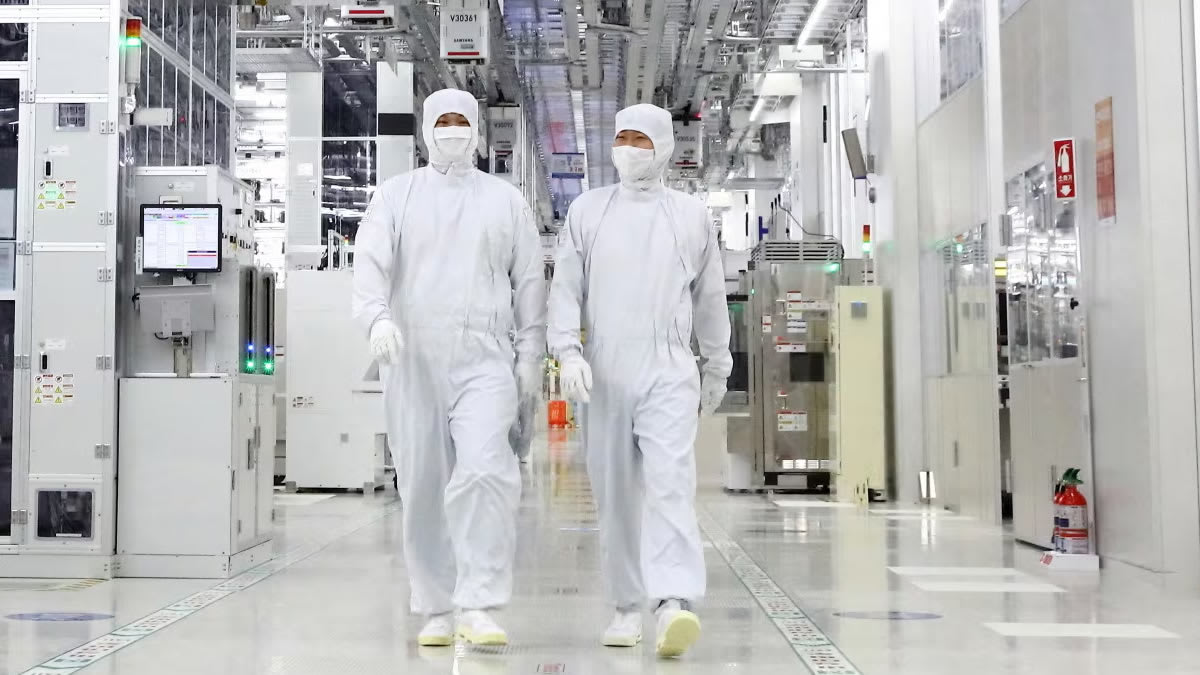 Samsung's Memory Chip Breakthrough Could Lower Tech Prices - Image 2