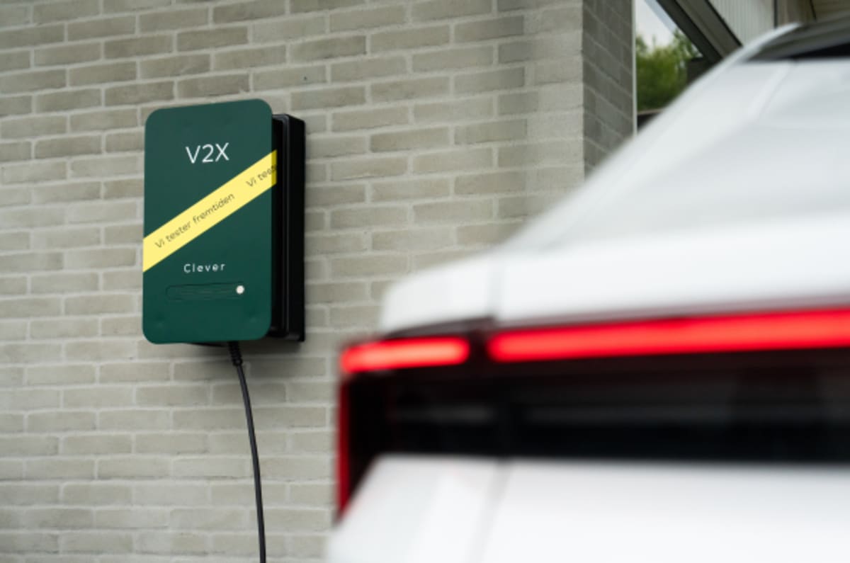 Danish Homes Turn Electric Cars into Power Banks
