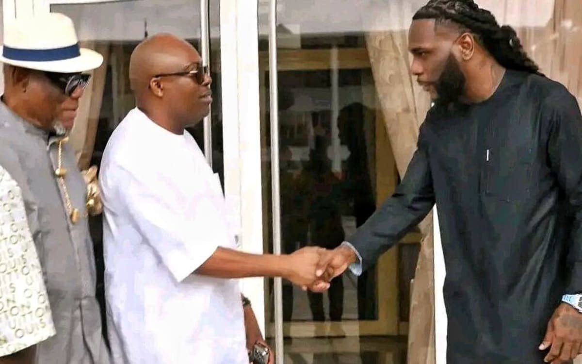 Burna Boy, his father, and associates meeting with Rivers State Governor Siminalayi Fubara