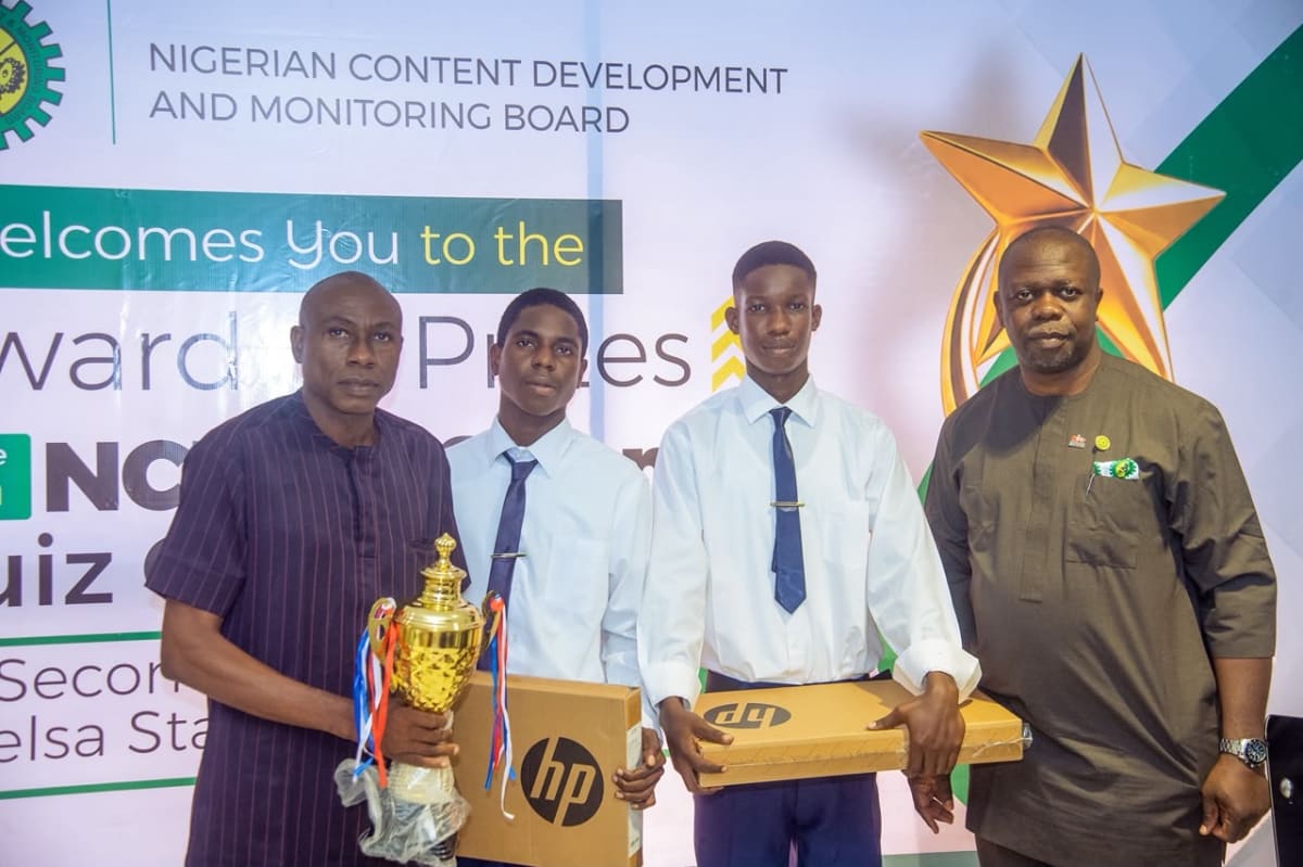 Nigeria Schools Win Lab Gear at Science Quiz