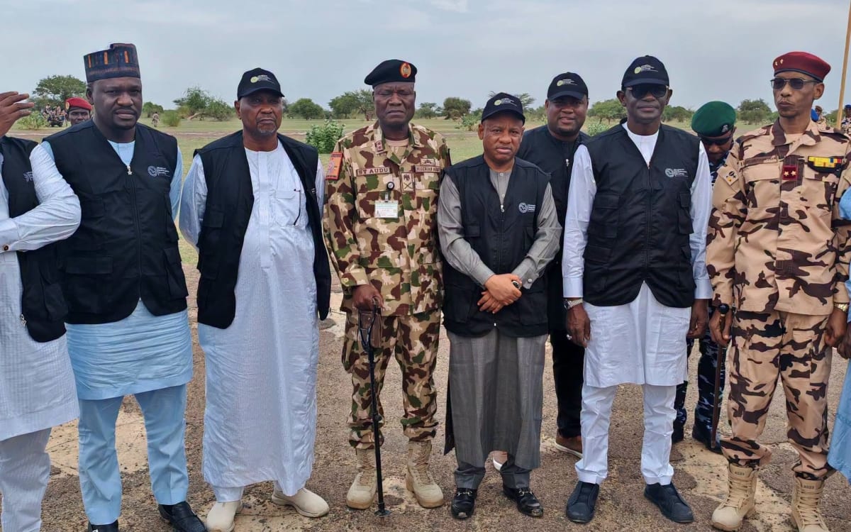 Nigerian Governor Visits Refugees in Chad, Pledges Return