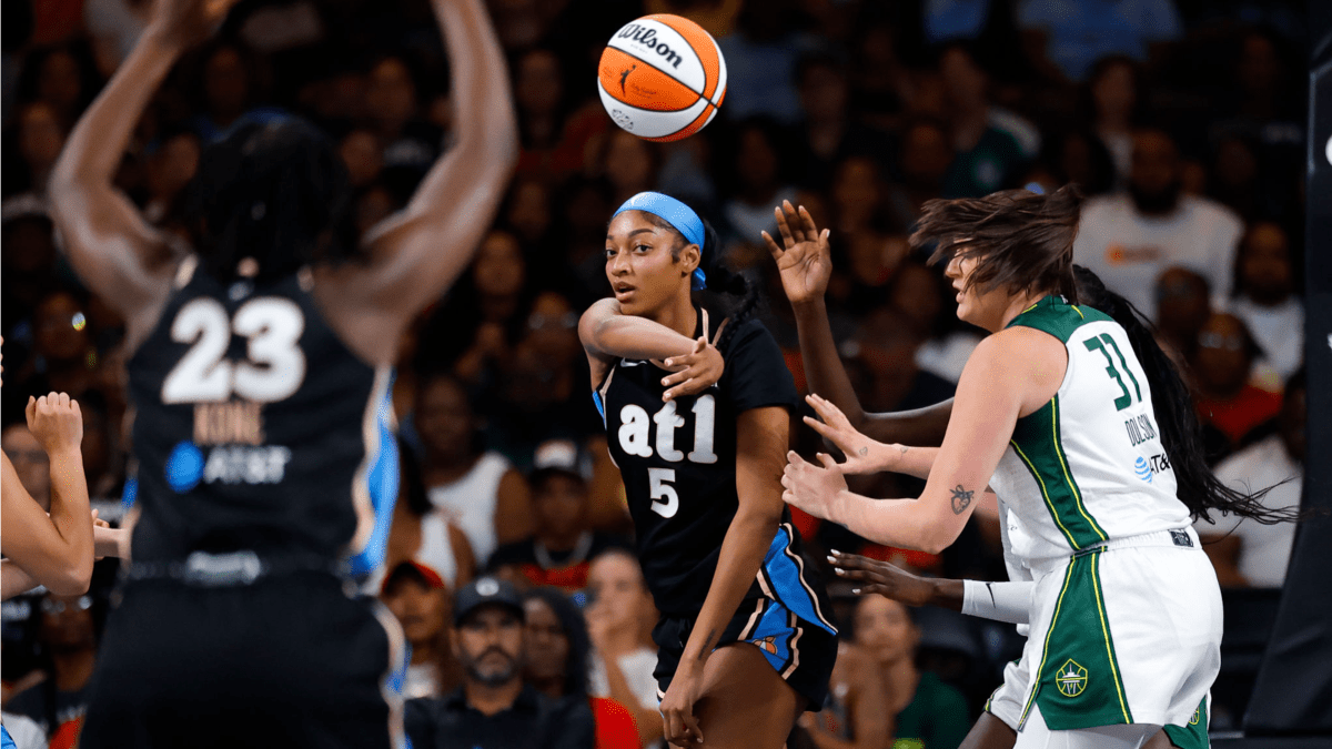 WNBA Sets New Attendance Record with 20,966 Fans in Toronto - Image 4