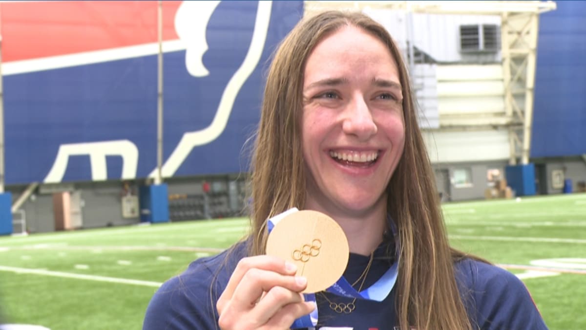 Buffalo Olympian Brings Gold Medal Home to the Bills