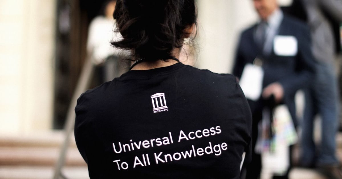 100+ Journalists Rally to Save Internet's Memory Bank