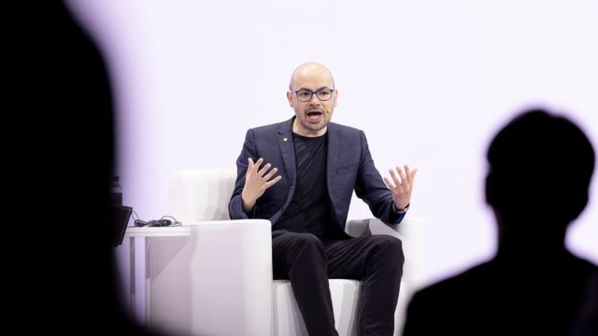 AI Startup Trajectory Learns From Real Users to Improve - Image 4
