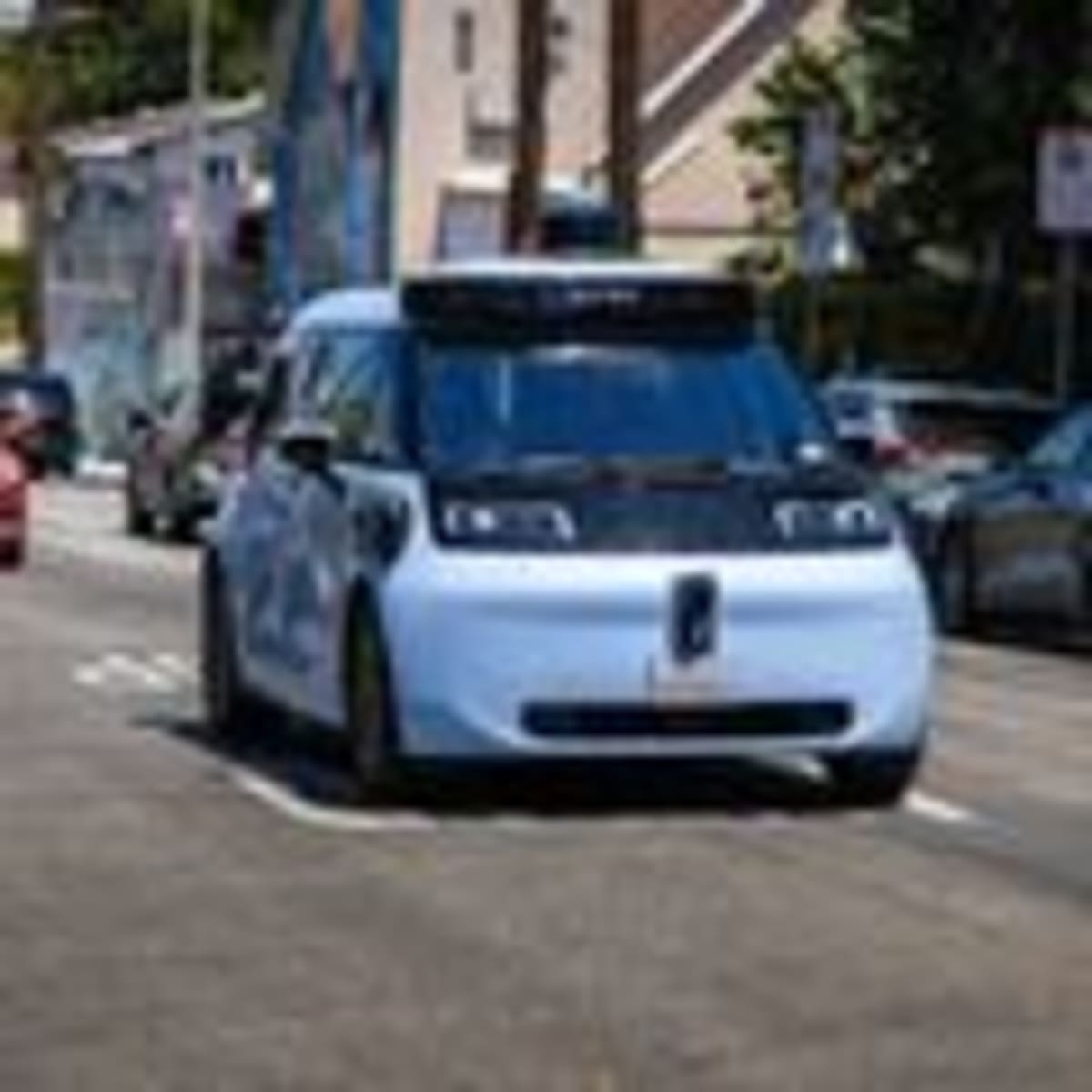 Tesla Building Wheelchair-Accessible Robotaxi in Texas - Image 4