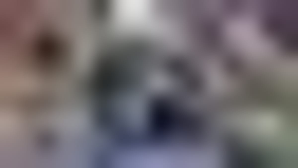 11-Year-Old Cancer Survivor Gets Hero's Welcome at School - Image 5