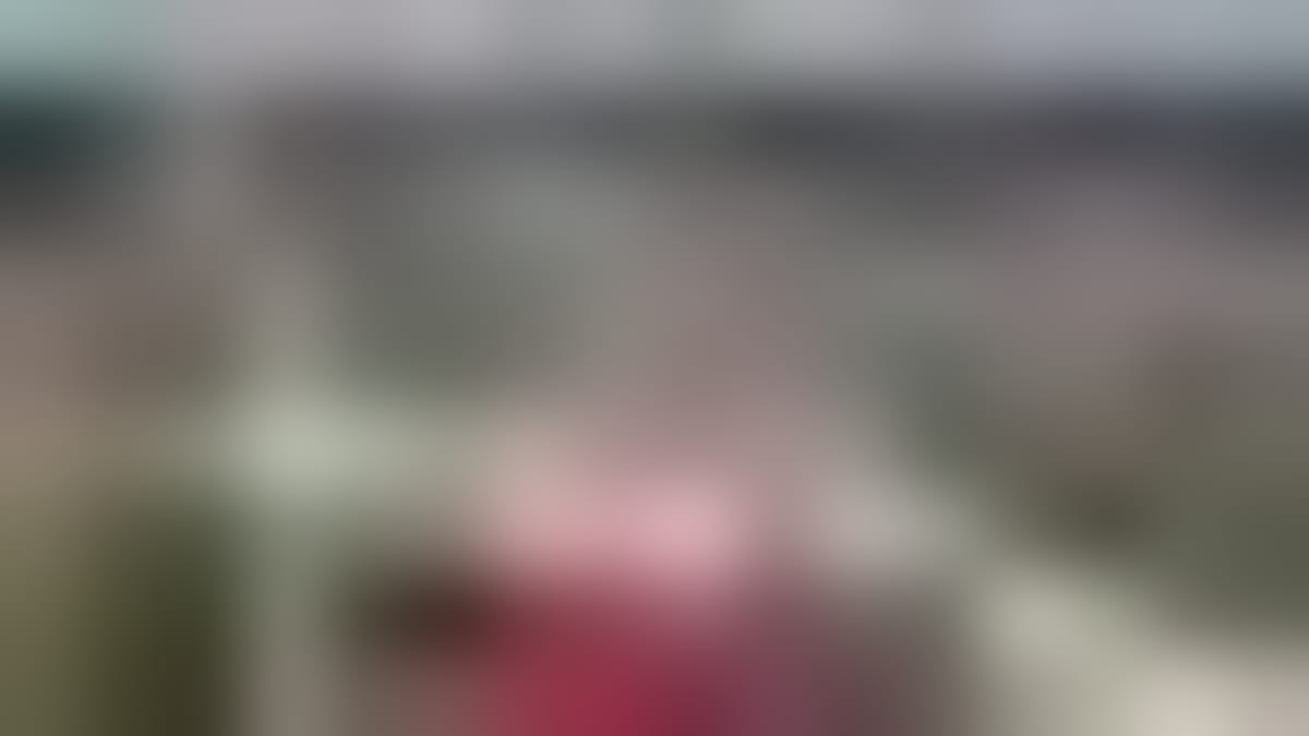 11-Year-Old Cancer Survivor Gets Hero's Welcome at School - Image 3