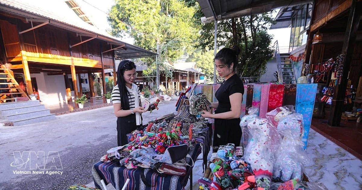 Vietnam Cuts 46% of Villages in Bold Government Reform