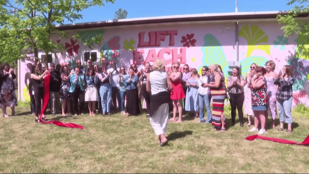 Volunteers Transform Saginaw Home for Women Starting Over