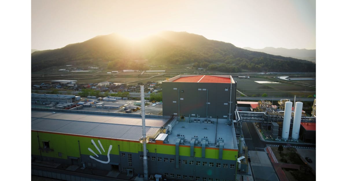 World's First EV-Scale Silicon Battery Plant Opens in Korea