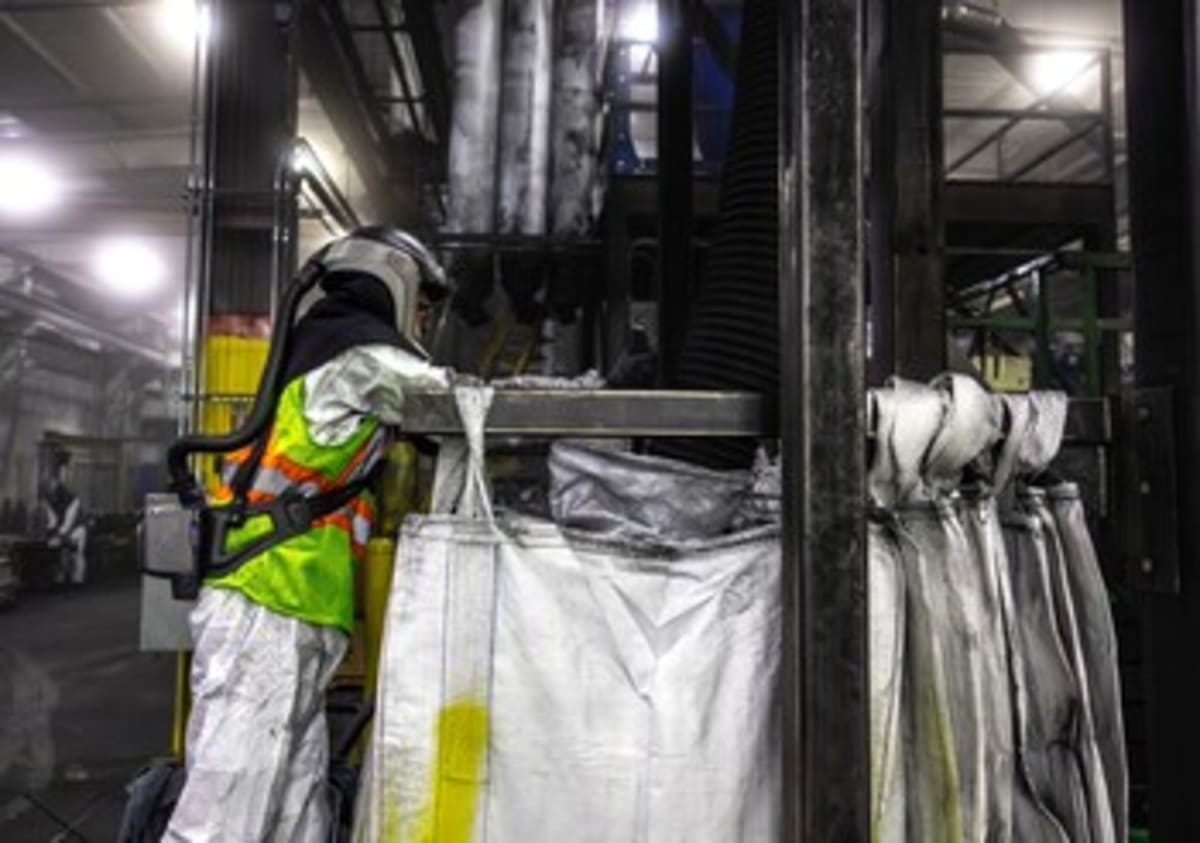 Cox Automotive Recycles 10M Pounds of EV Batteries - Image 4