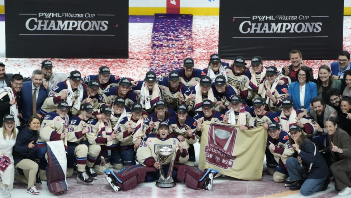Montreal Women's Hockey Champs Celebrate With Fans Saturday - Image 2