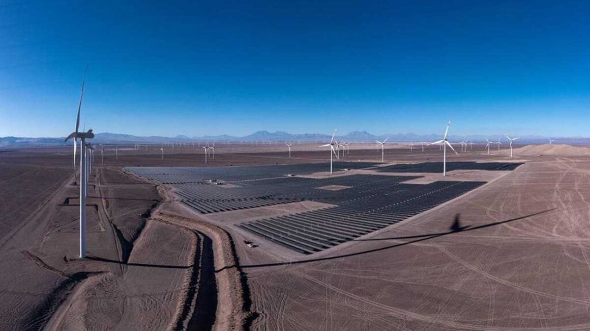 Chile Builds Massive Battery Network to Save Wasted Solar Power - Image 2