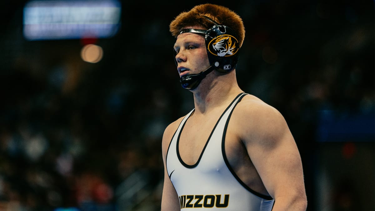 Mizzou wrestler Aeoden Sinclair competing in freestyle wrestling match at world championship