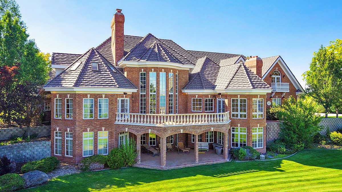 Idaho Estate Auction: 100% Goes to St. Jude and Mayo