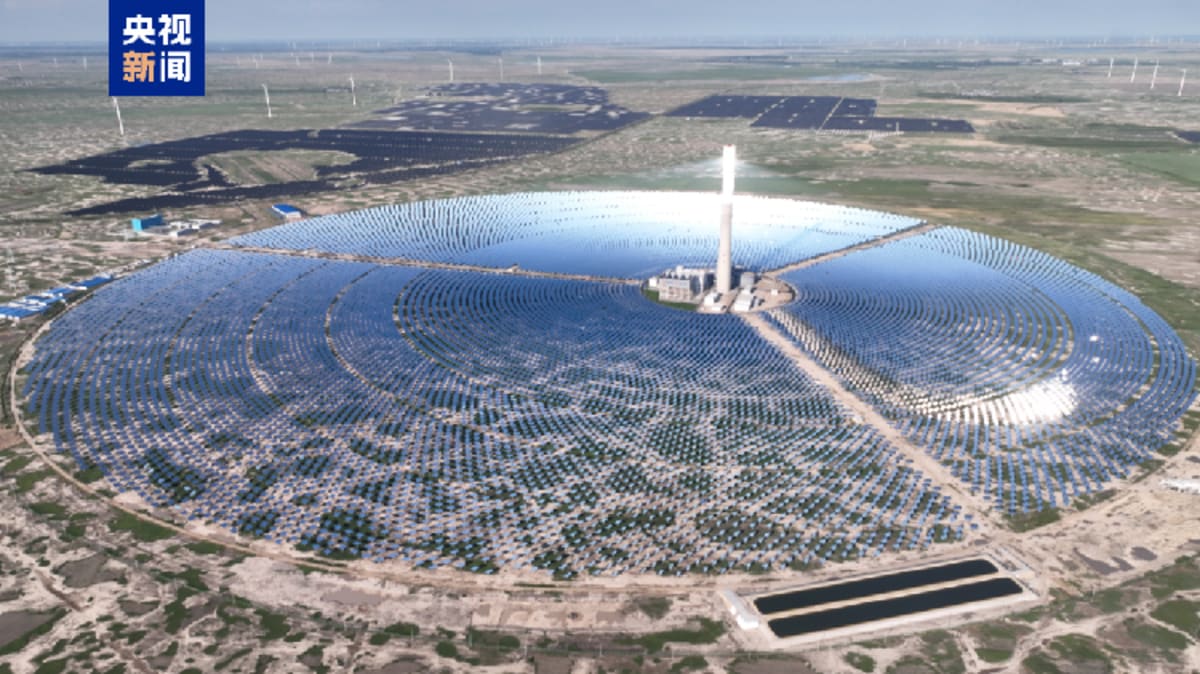 China's Solar Tower Stores Power Through -37°F Winters - Image 2