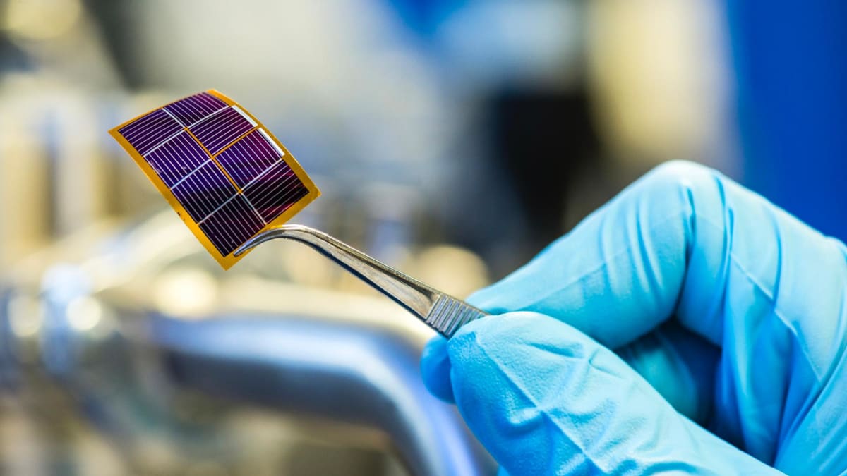 Chinese Team Hits 28% Efficiency in New Solar Cell Design