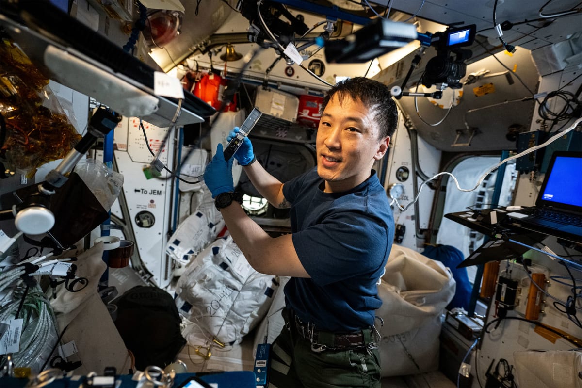 Navy SEAL, Doctor, Astronaut Jonny Kim to Speak at Harvard