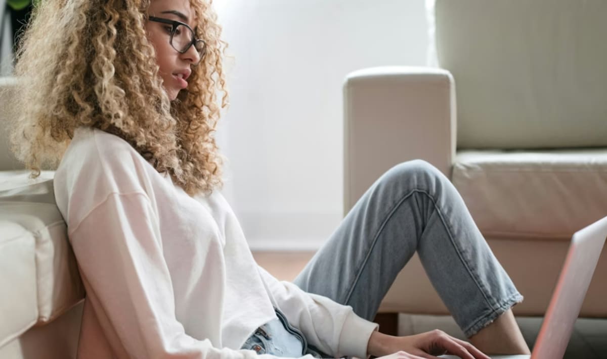 Women's Friendships Boost Health and Career Success - Image 4