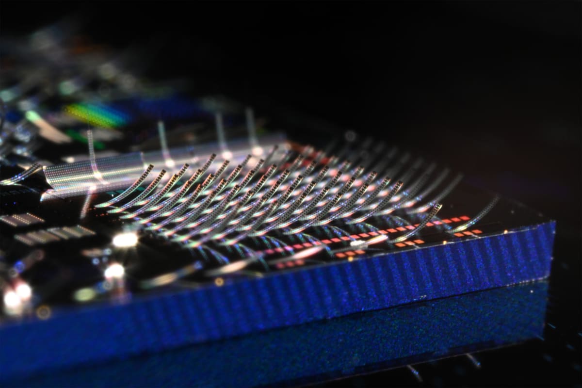 MIT Creates Tiny "Ski Jumps" That Beam Light Off Chips