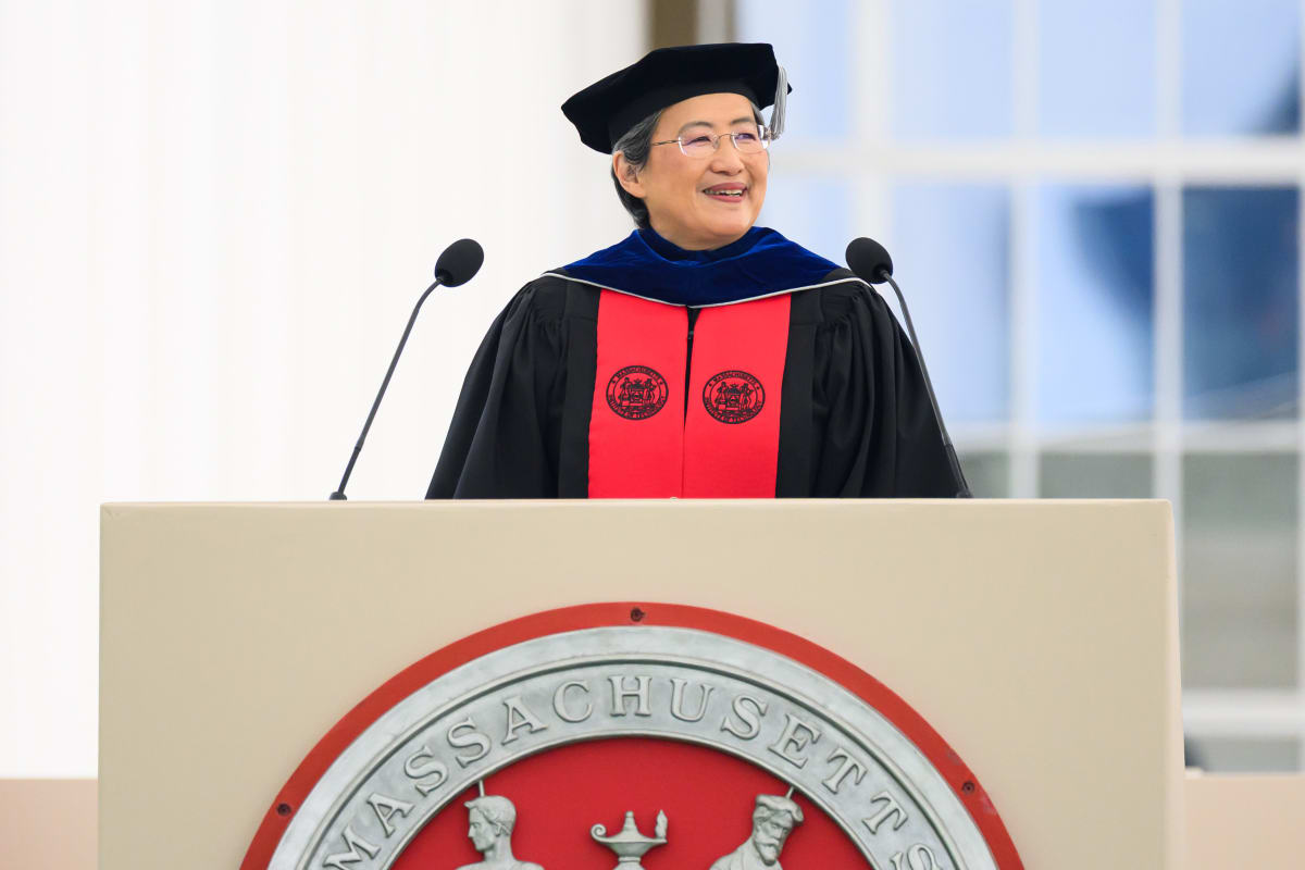 AMD CEO Lisa Su Tells MIT Grads to Run Toward Hard Problems