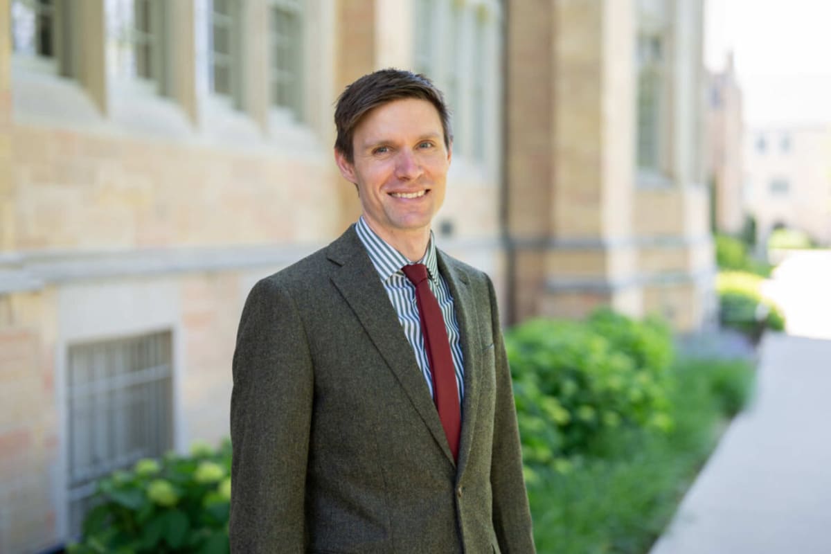 AI Lets Students Talk to Holocaust Survivors at St. Thomas - Image 4