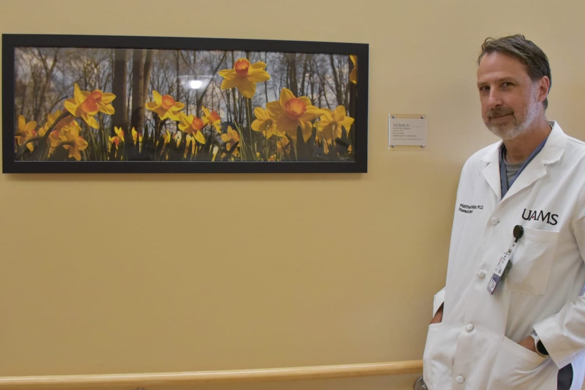 Cancer Survivor Gifts 200 Hope-Filled Photos to Patients