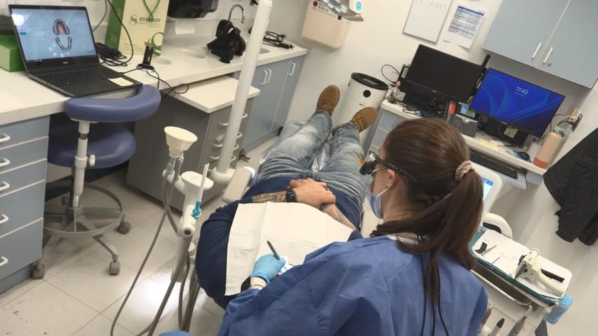 VA's Laser Dentistry Gives Veterans Their Smiles Back - Image 2