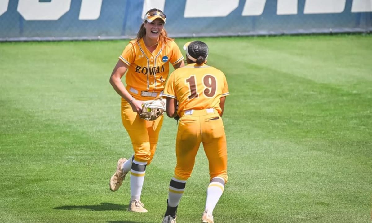 Rowan Upsets Undefeated #1 Virginia Wesleyan 3-2