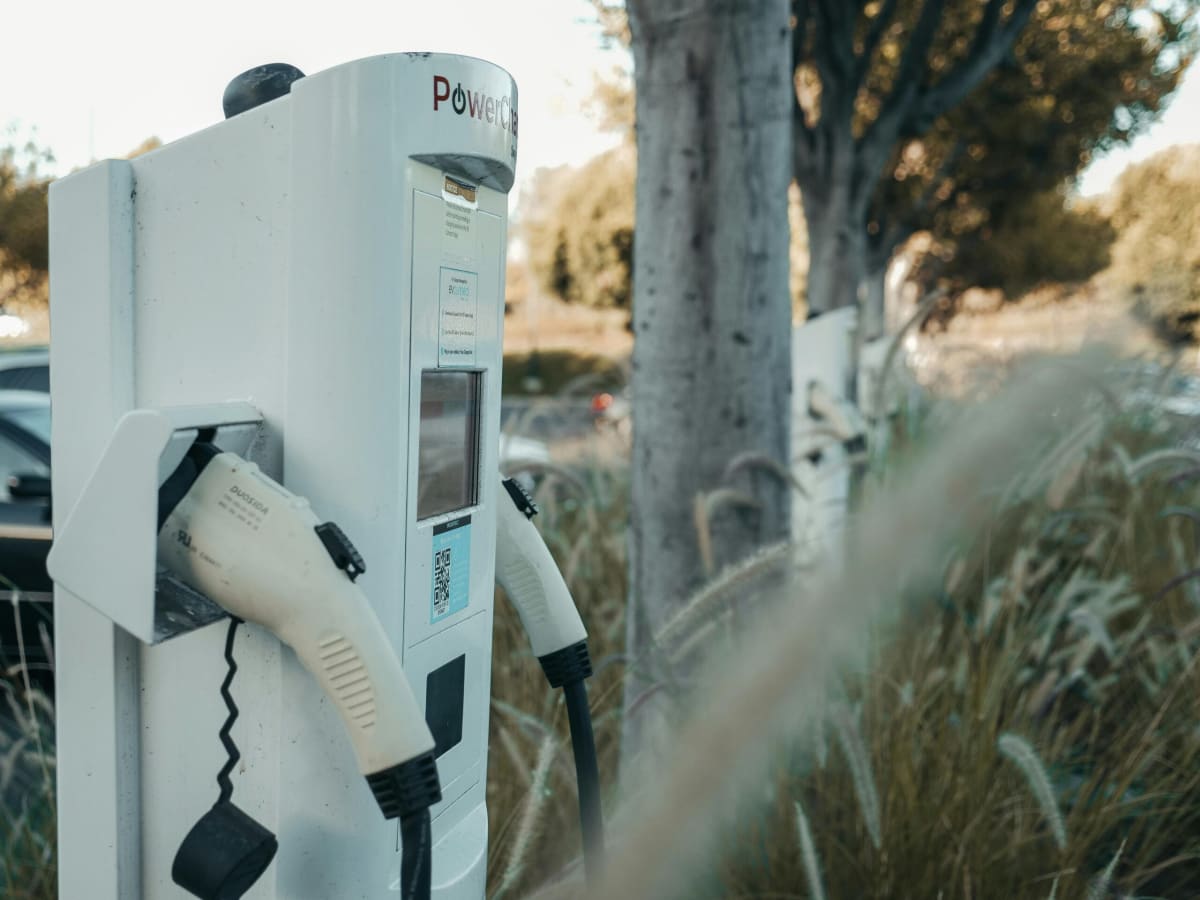 Colorado Hits 83% EV Charging Coverage on State Highways - Image 3