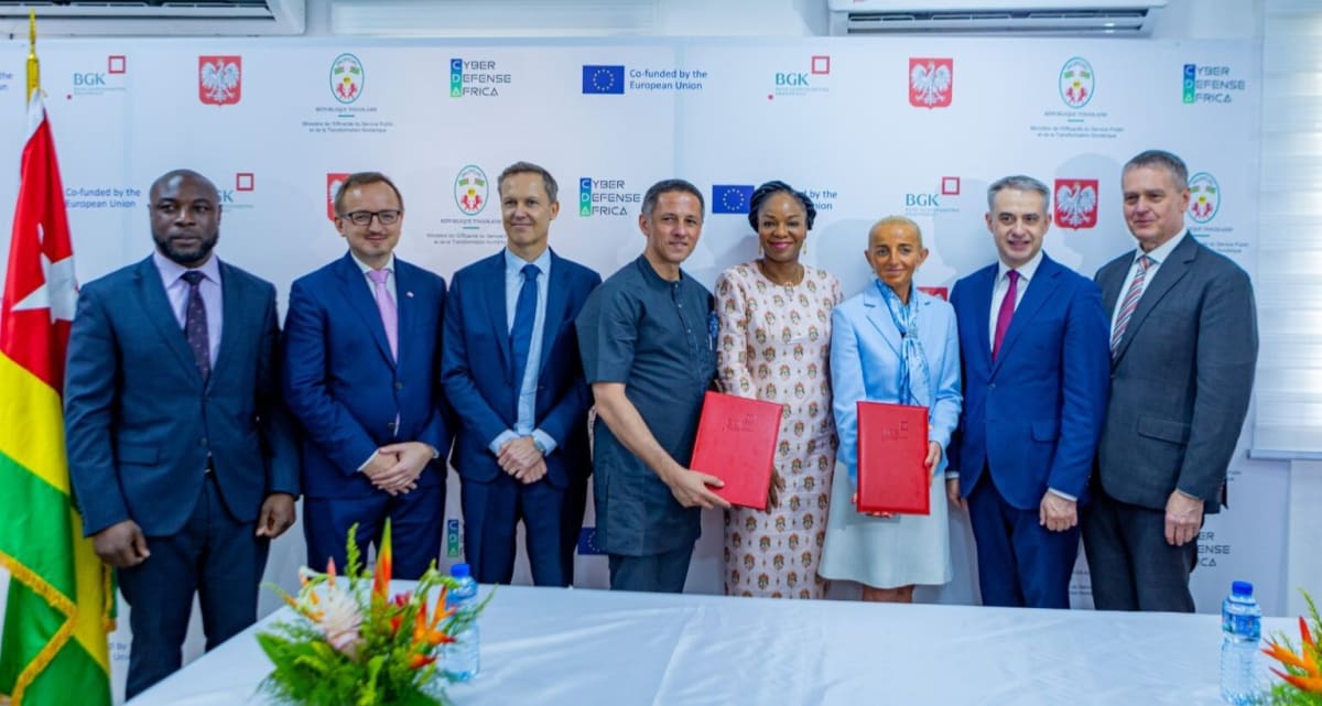 Polish and Togolese officials signing cybersecurity partnership agreement in Lomé, Togo