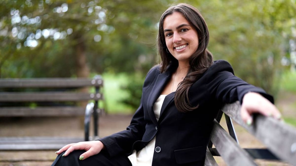 Fordham Students Win $95K in Santander Scholarships - Image 3