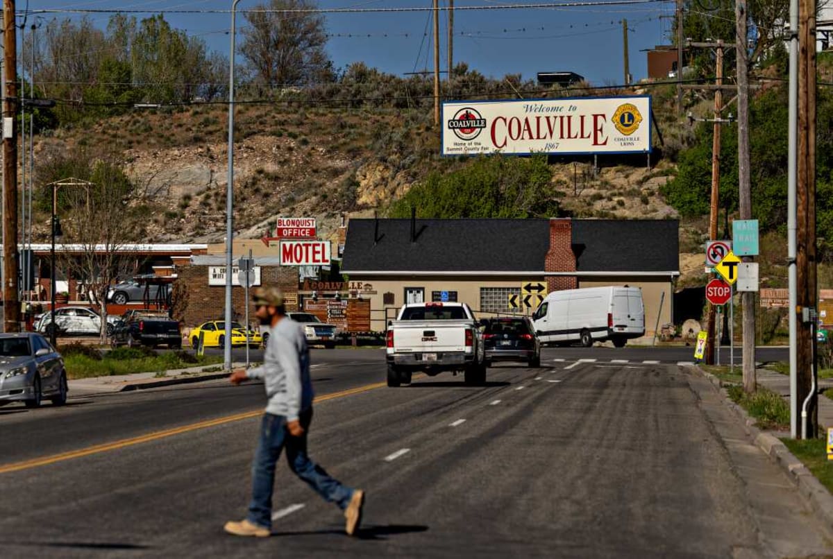 Utah Towns Ditch Coal for Clean Energy Despite Federal Shift - Image 2