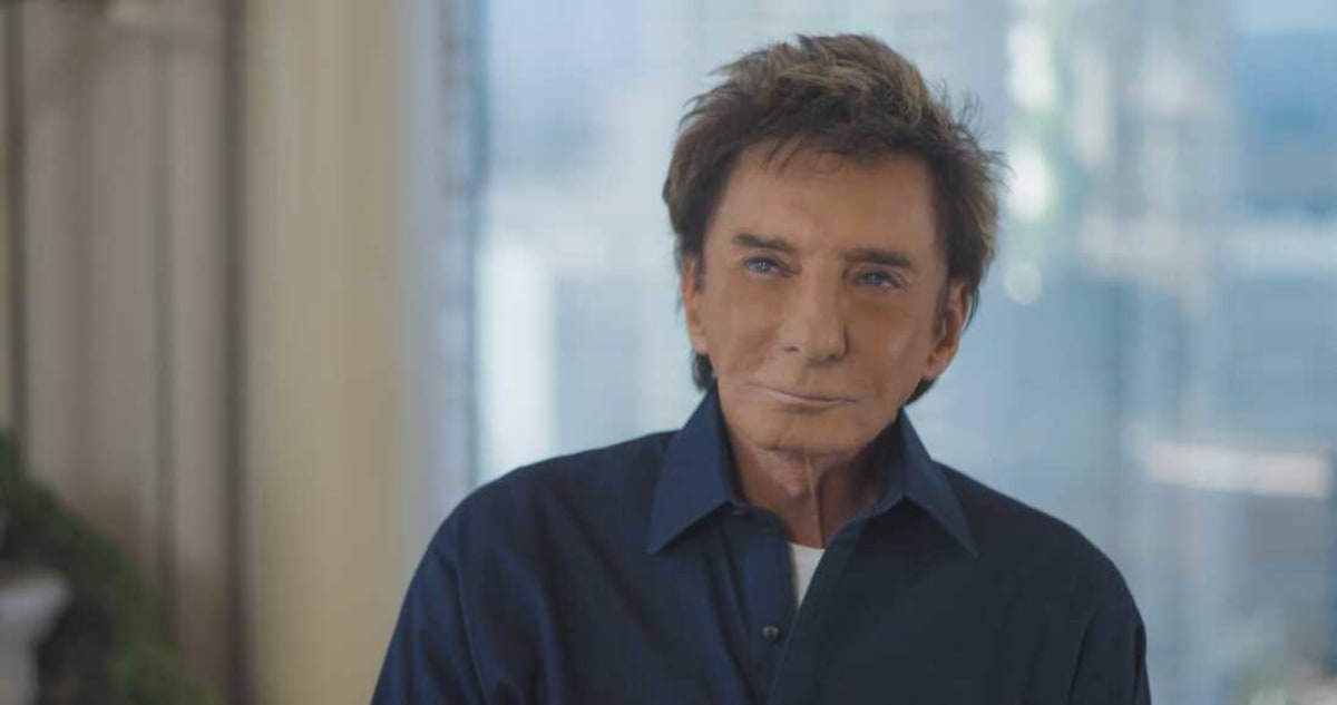 Barry Manilow Beats Lung Cancer, Preps Comeback at 83 - Image 2