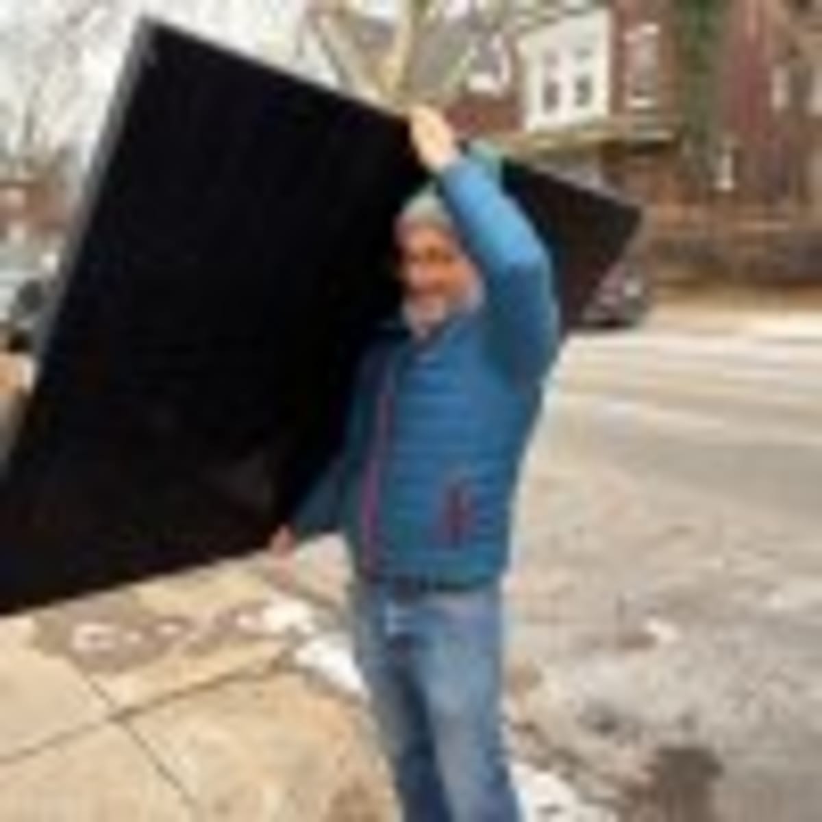 Plug-In Solar Panels Get Cheaper, Face Utility Pushback - Image 4