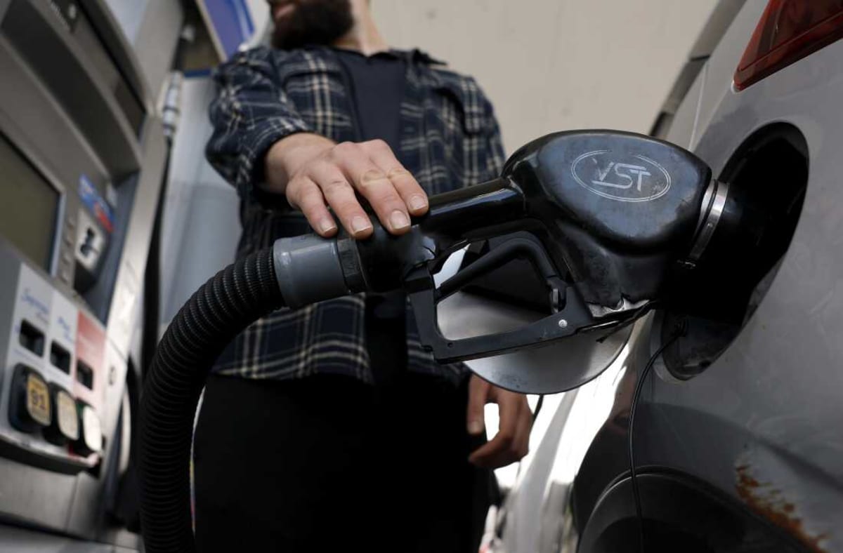 How Drivers Save $1,800 Yearly by Switching to Electric - Image 3
