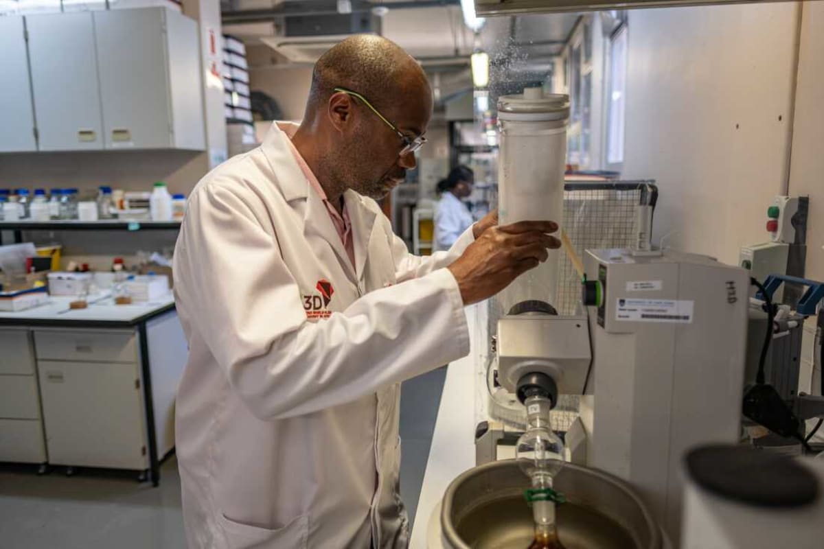 Zambian Scientist Builds Africa's First Drug Discovery Lab - Image 3