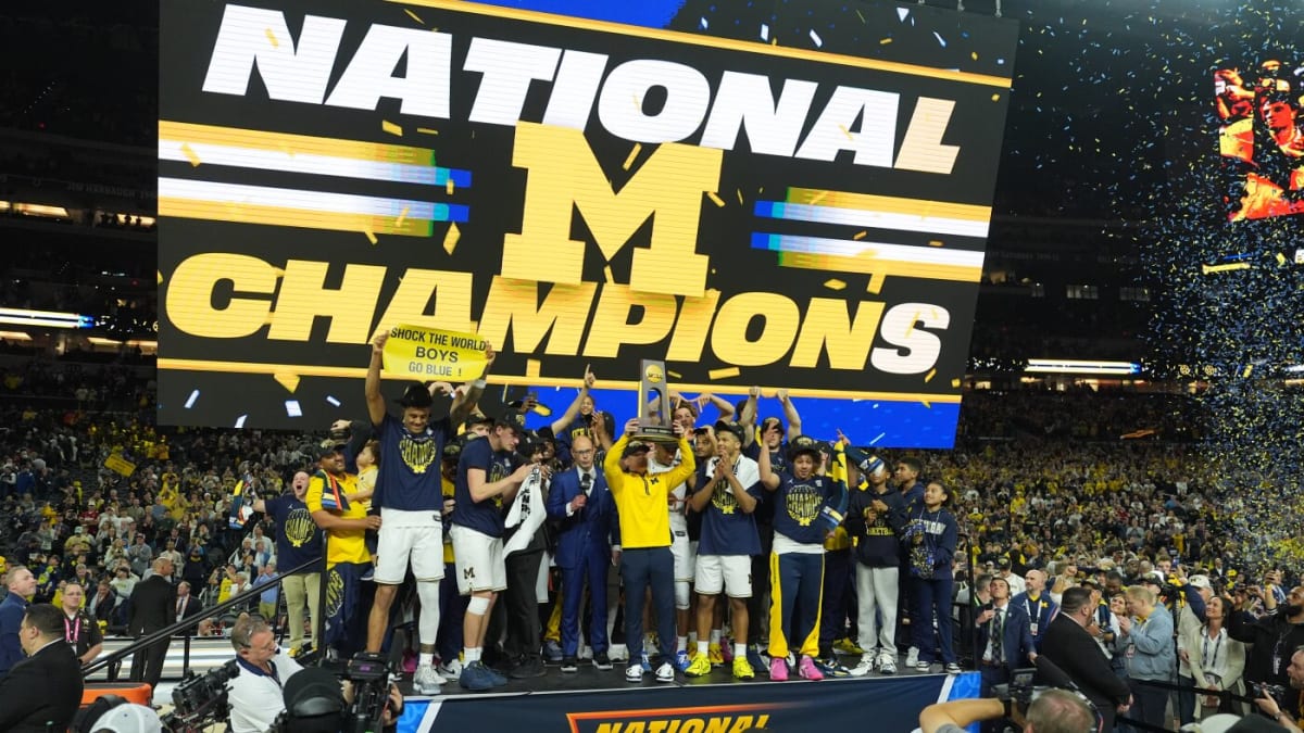 Michigan Wins 2nd NCAA Title in Gritty 69-63 Victory