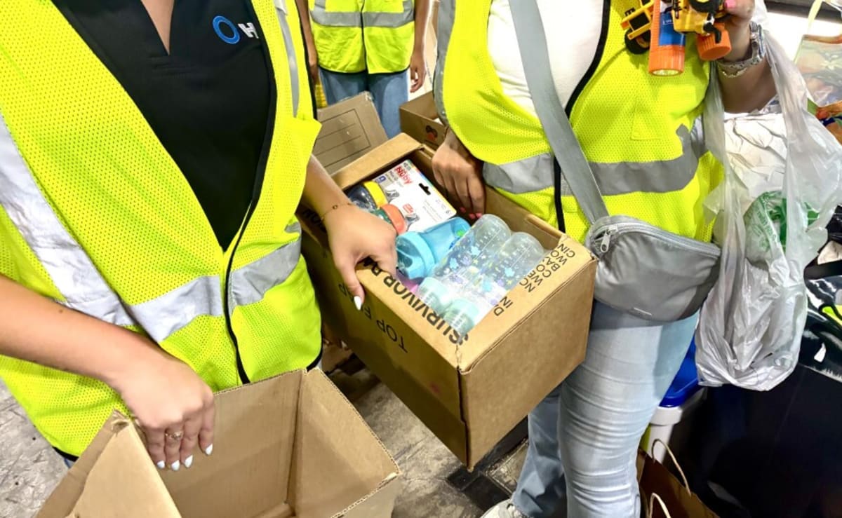 500 Volunteers Rally in Doral to Aid Venezuela Quake - Image 4