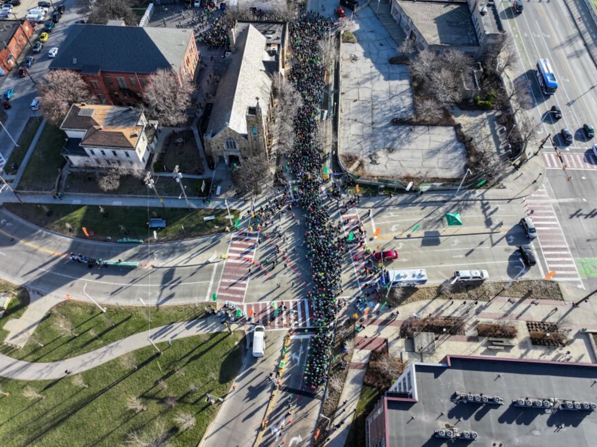 3,000 Runners Break World Record in Kilts for Cleveland Charity - Image 3
