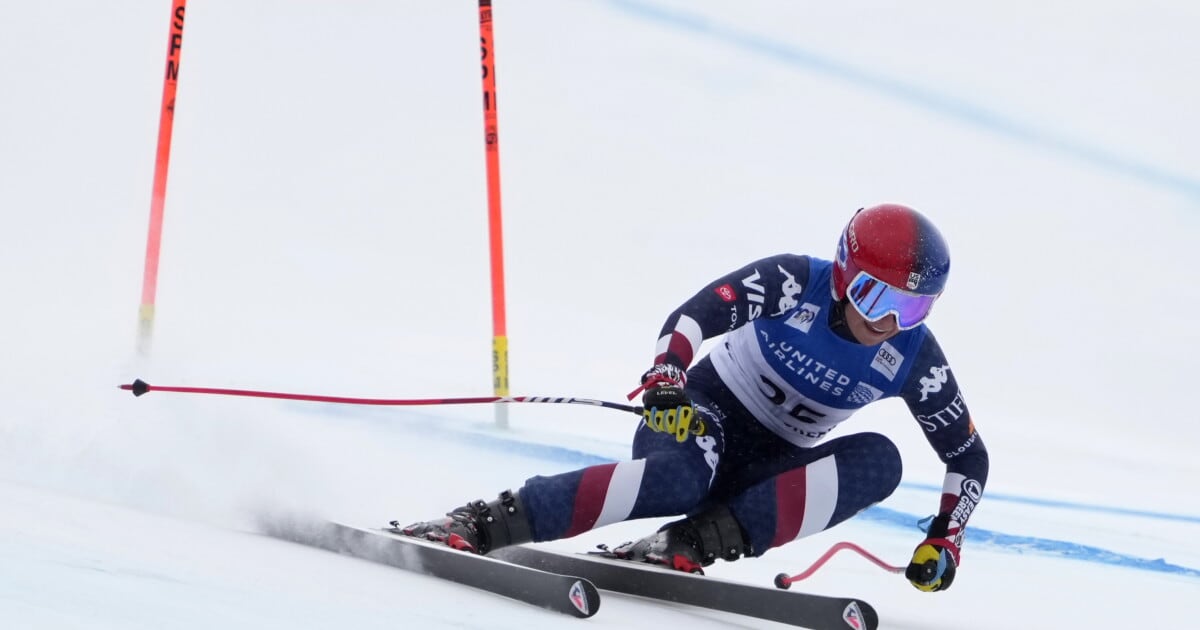 Lauren Macuga skiing downhill during World Cup training run in Beaver Creek Colorado