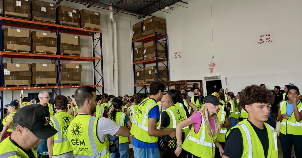 500 Volunteers Rally in Doral to Aid Venezuela Quake