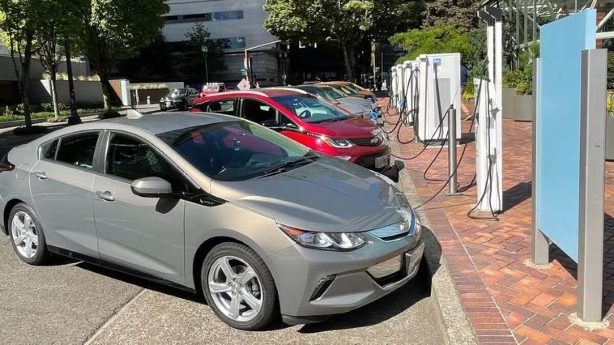 Oregon's EV Rebate Program Reopens With $8.5M in Funding - Image 2