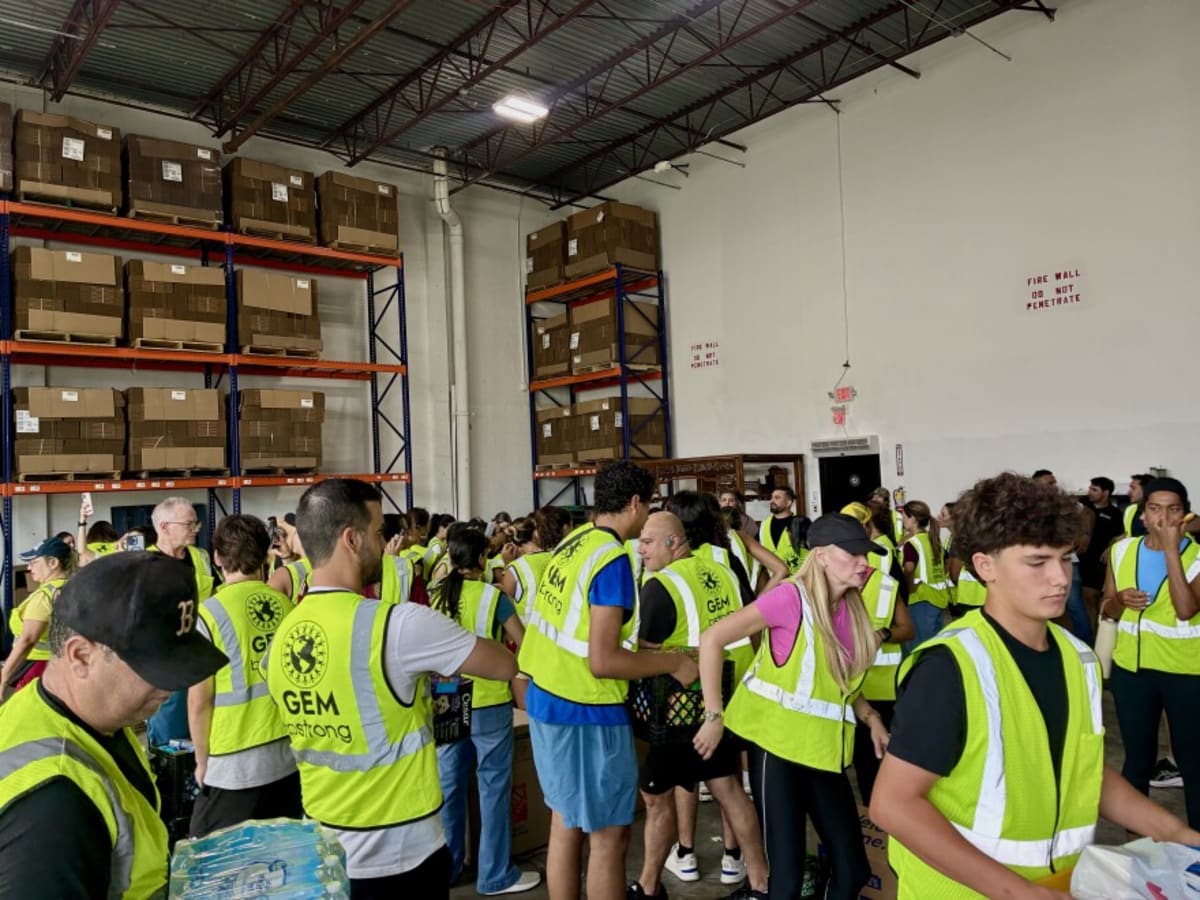 500 Volunteers Rally in Doral to Aid Venezuela Quake - Image 3