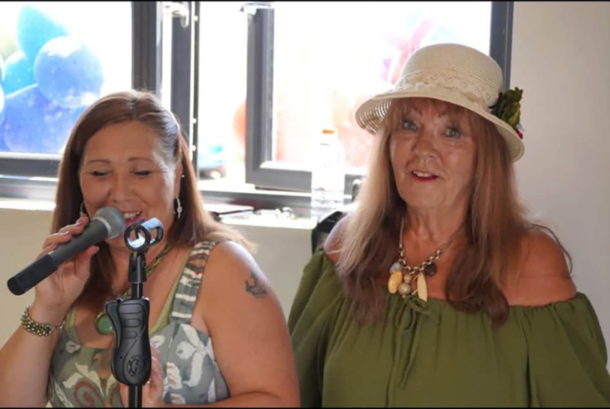 Cafe Raises £2,800 for Cancer Care and Veterans - Image 5